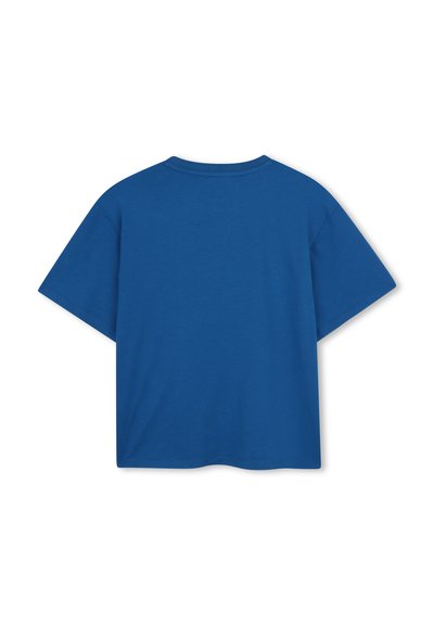 T-shirt à manches courtes et col rond, en coton uni bleu. Design simple avec une coupe décontractée et sans motifs ni graphiques visibles.