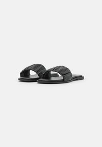 Tamaris Mules - black