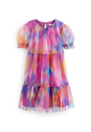 Dziewczęca warstwowa sukienka z krótkim rękawem z tęczowym wzorem tie-dye, przezroczystymi bufkami i falbanianym dołem.