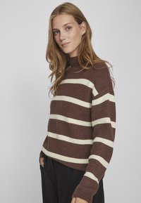 VILA VIRIL MOCK NECK  - Strickpullover - shaved chocolate