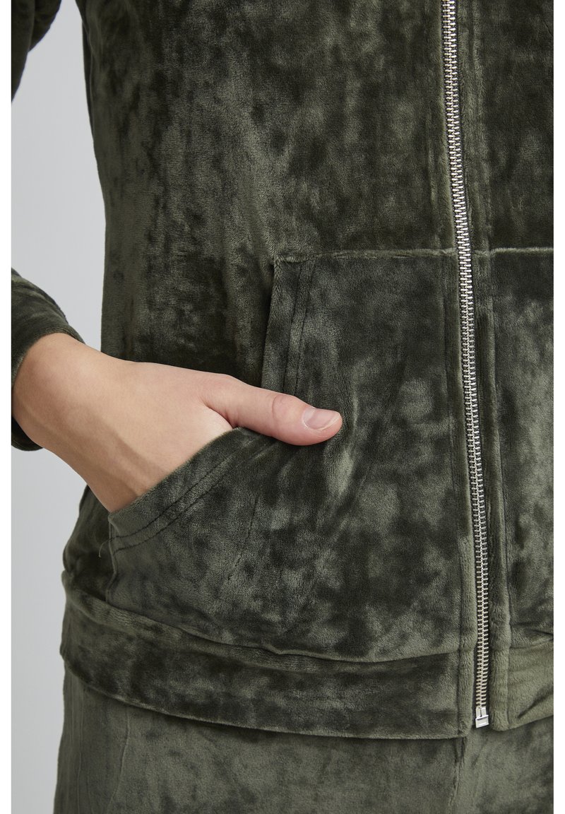 Damen Leichte Jacken | b.young BYSTILLA SET Trainingsanzug rosin/hellgrau - LL85299 Damen Leichte Jacken | b.young BYSTILLA SET Trainingsanzug rosin/hellgrau - LL85299