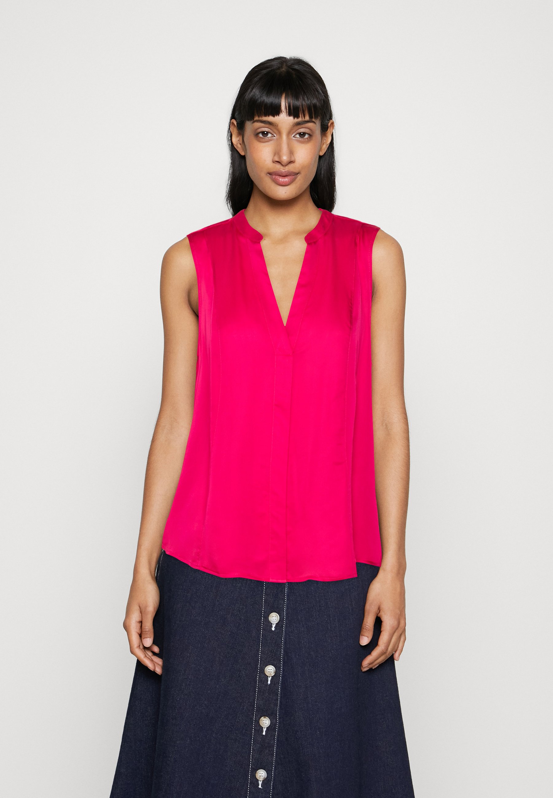 banana republic happy hour