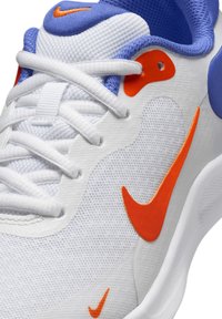 Nike Performance Zapatillas running asfalto - white