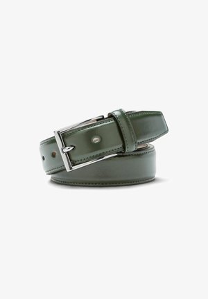 Grüner Ledergürtel mit glänzender Oberfläche, silberner Metallschnalle und dekorativer Naht entlang der Kanten. Verfügt über mehrere Einstelllöcher.