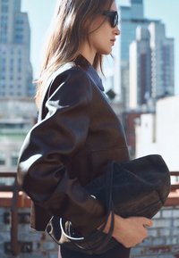 Mango Giacca in similpelle - brown