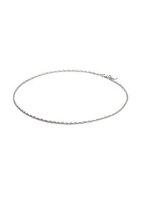 Collar de cadena de plata esterlina, con un diseño retorcido y un cierre de langosta, y una textura delicada en toda su longitud.