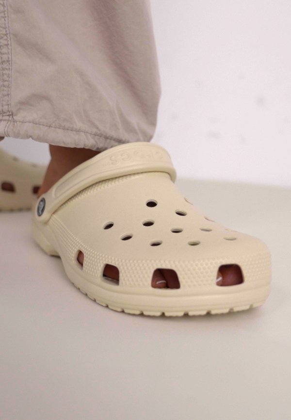 CLASSIC UNISEX - Clogs - bone3