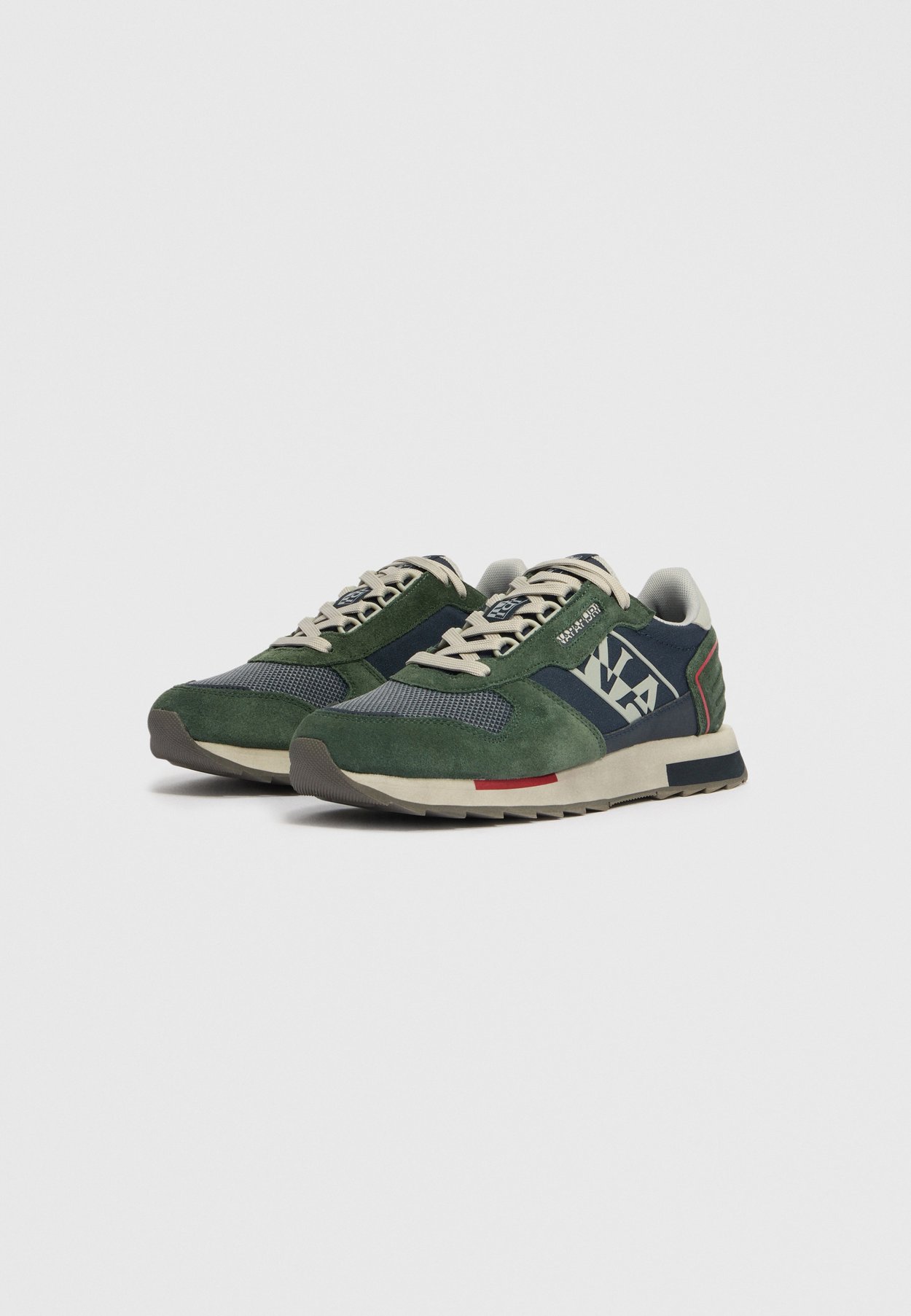 Sneaker low