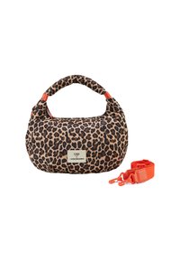 Tasche mit Leopardenmuster und gepolstertem Griff sowie einem separaten, leuchtend orangefarbenen, verstellbaren Schulterriemen auf weißem Hintergrund.