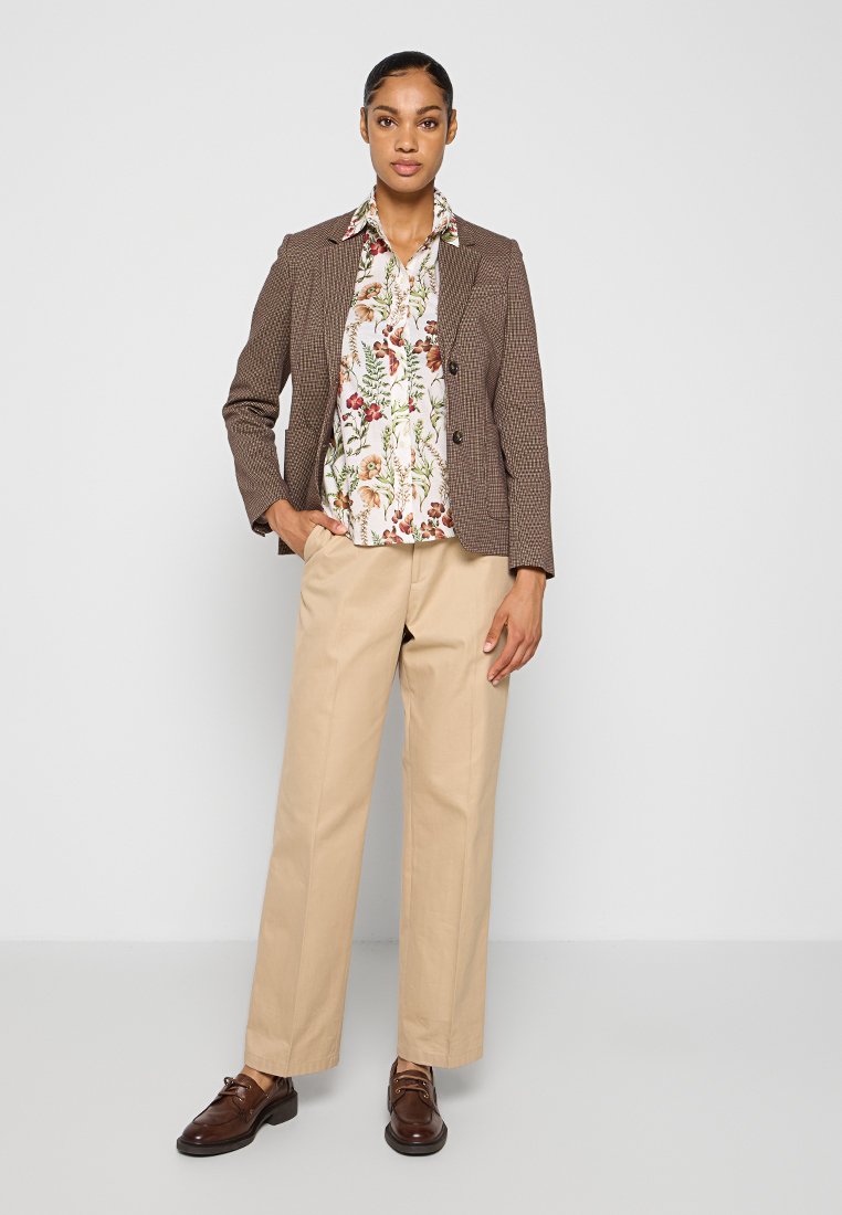 SLIM FIT