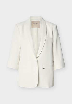 Λευκό σακάκι προσαρμοσμένης γραμμής με όρθιο γιακά, κλείσιμο με ένα κουμπί, δύο μπροστινές τσέπες και μανίκια τριών τετάρτων.