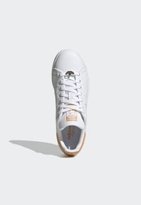 adidas Originals STAN SMITH  - Treniņu apavi - white