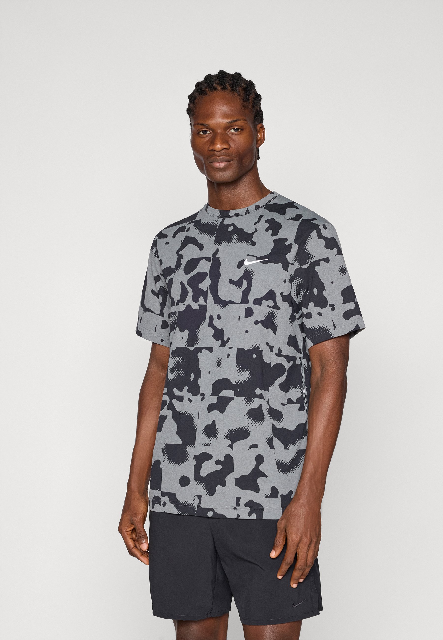 nike grey camo shirt
