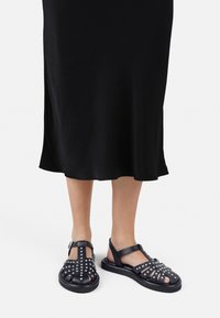 HARPERR - Riemensandalette - black