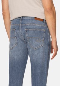 Lee Cooper MARCUS bleached denim