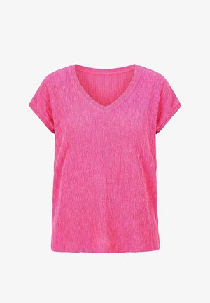 Lyserød kortærmet bluse med tekstureret stof og V-udskæring, vist fladt på en hvid baggrund.