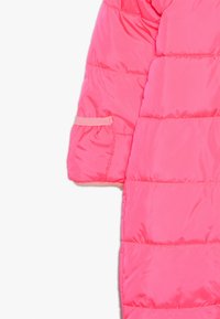 Nike Sportswear CIRE SNOWSUIT BABY - Overall - racer pink