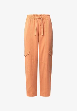 Heleoranžid cargo püksid, mis on varustatud paelaga vööl, elastsete käeotsadega ja kahe suure kõrvale panna taskuga. Valmistatud puuvillast kangast.