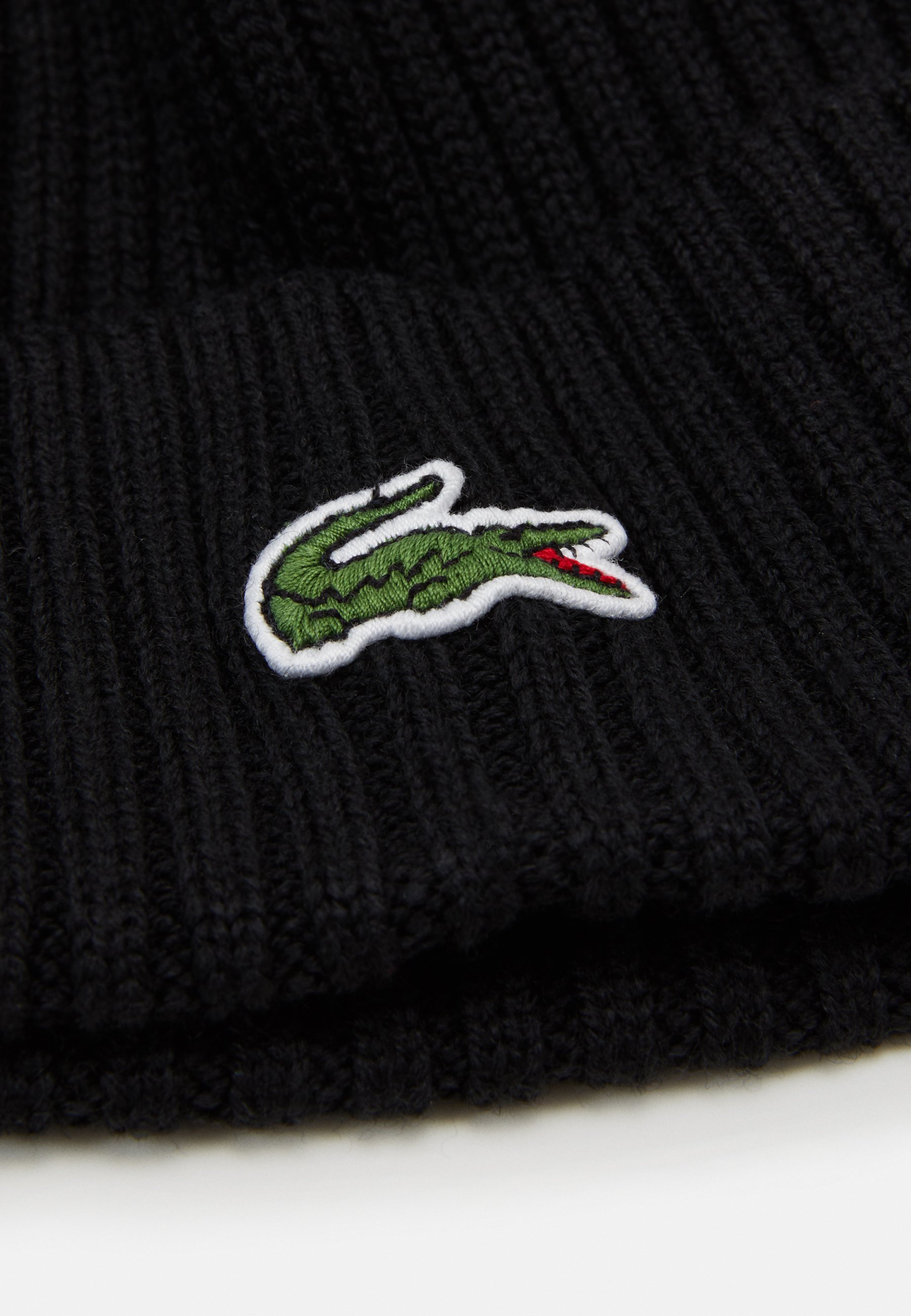 bonnets lacoste noir