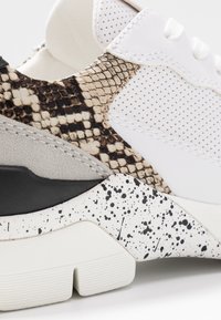 Marco Tozzi LACE UP - Sneaker low - white