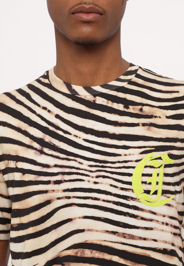 ALLOVER EMBROIDERY - Print T-shirt3