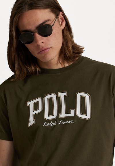 Polo Ralph Lauren CUSTOM SLIM FIT LOGO JERSEY T-SHIRT - Tricou cu imprimeu - canopy olive