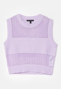 Vaaleanlila ilmanhihoinen neulepaita, jossa on teksturoitu muotoilu, verkkokuvio ja ribbitetut reunat. Kevyt ja hengittävä kangas.