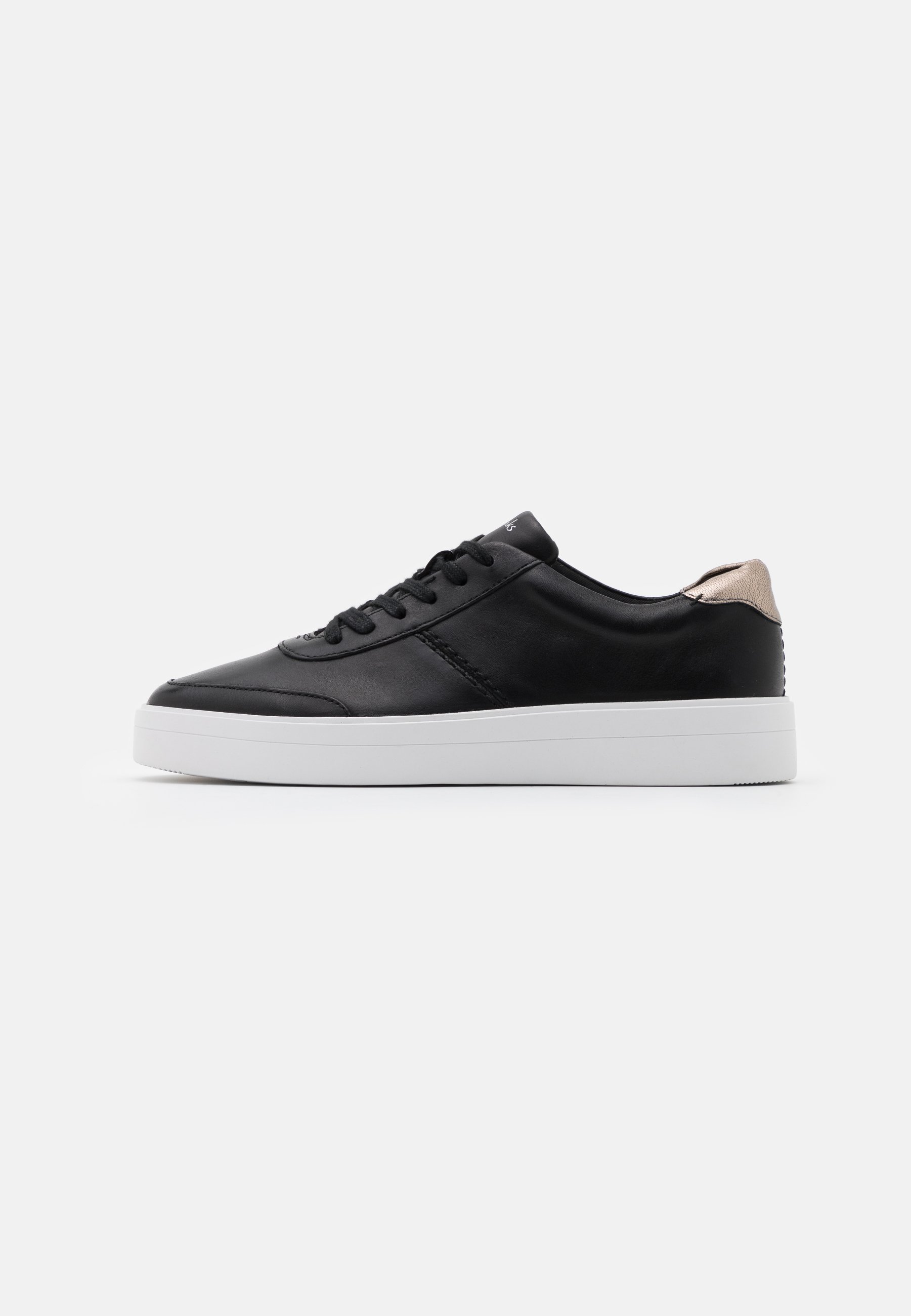 Clarks HERO WALK Joggesko black Zalando.no Clarks HERO WALK Joggesko white Zalando.no