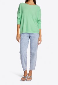 Rich & Royal Strickpullover - green