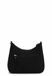 Sac à bandoulière noir de forme courbée, fabriqué en matériau lisse. Il possède une poche avant zippée et des accents de quincaillerie en ton doré.