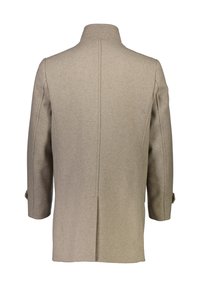 Abrigo de lana gris claro con un cuello alto, abertura en la espalda y bolsillos laterales. Presenta mangas largas con puños abotonados y una textura suave.