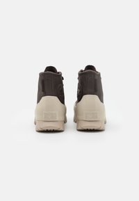 Converse Sneakers alte - brown