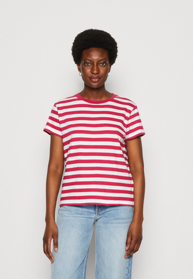 Objeynard Square Sleeve O Neck Red Dahlia Detail Col main image 1