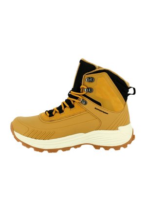 Beige hoge wandelschoen met zwarte gevoerde kraag, gele veters, metalen veteroogjes, robuuste bruine zool en witte tussenzool.