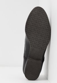Tamaris Derbies - black