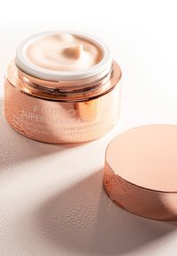 Foreo FOREO SUPERCHARGED HA+PGA TRIPLE ACTION INTENSE MOISTURIZER  15 ML - Fuktighetskräm