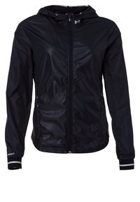 Veste légère noire à capuche avec fermeture éclair intégrale, deux poches latérales zippées et bande réfléchissante aux poignets.