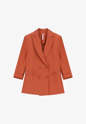 Giacca arancione doppiopetto con colletto a revers, tasche laterali e maniche a tre quarti, realizzata in tessuto liscio.