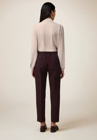 Oltre REGULAR MISTO - Pantalones - bordeaux