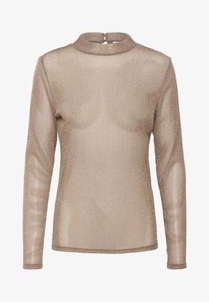 Top de manga larga y tela transparente en tono marrón claro con un sutil brillo. Cuenta con un cuello alto y cierre trasero con botones. Textura suave y ligera.