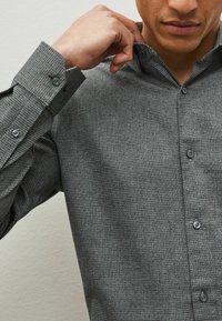 Next TRIMMED SINGLE CUFF - Overhemd - grey