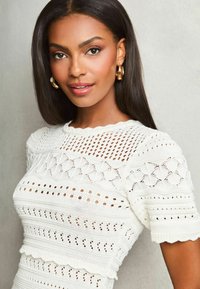 Lipsy REGULAR FIT - CROCHET FIT AND FLARE SHORT SLEEVE SUMMER  - Neulemekko - white