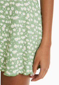 Bershka Denní šaty - evergreen