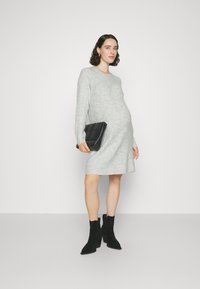 ONLY MATERNITY OLMCAROL - Gebreide jurk - light grey