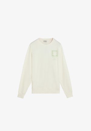 Sudadera de manga larga color blanco roto con cuello redondo, con un pequeño gráfico de sol verde claro y texto "Scalpers Wild" en el lado izquierdo del pecho.