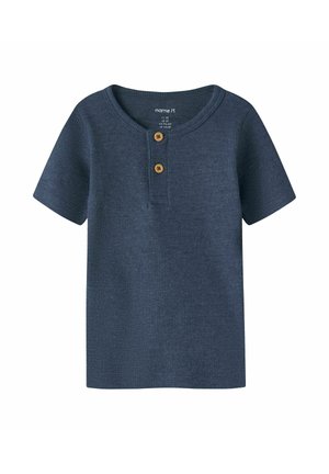 Dunkelblaues, geripptes Kurzarm-Kinderoberteil mit rundem Ausschnitt und zwei braunen Knöpfen an der vorderen Blende.