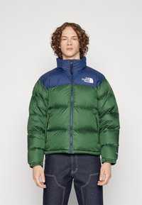 The North Face 1996 RETRO NUPTSE JACKET - Jakna ispunjena paperjem - pine needle/summit navy