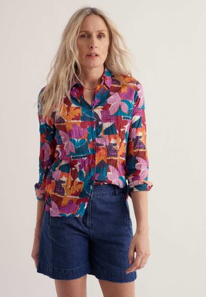 Seasalt Cornwall, SEASALT CORNWALL LARISSA SHIRT - Overhemdblouse - floral tropic shapes chalk
