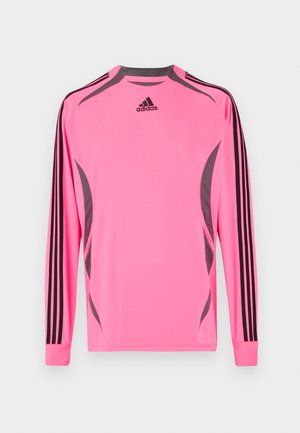 Maglietta sportiva a maniche lunghe di un vivace rosa con accenti grigi, caratterizzata da un colletto tondo, pannelli laterali scuri e il marchio a tre righe nere sulle maniche.