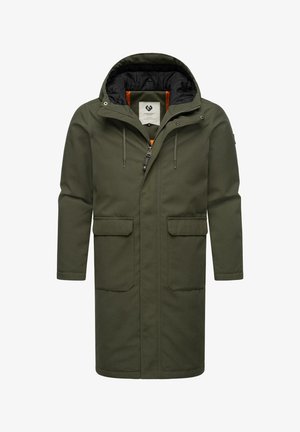 Olivinio žalia parka striukė su užtrauktuku ir mygtukų uždarymu, didelėmis priekinėmis kišenėmis ir reguliuojama kapia. Viduje yra juodas pamušalas.